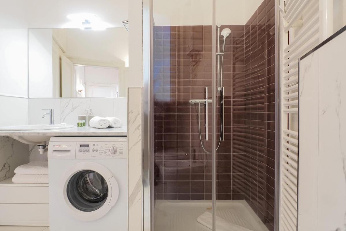 Apartamento Ampio E Luminoso Bilocale - Life Milán